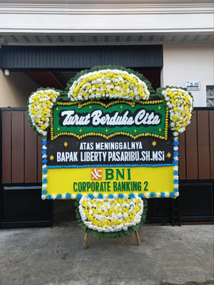 Papan Bunga Duka di Angin Nauli