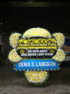 Papan Bunga Duka di Angin Nauli